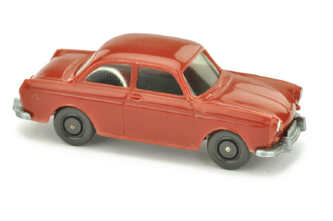 VW 1600 Stufenheck, weinrot (Version /2) (1 of 1)