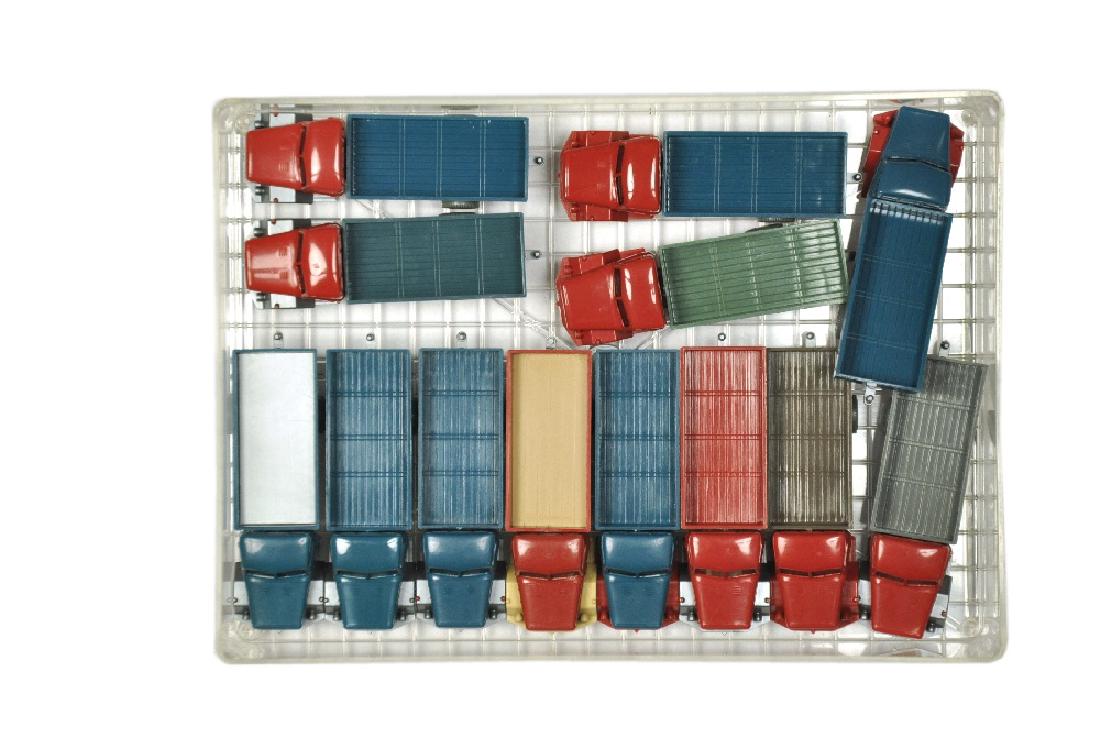 Konvolut 13 Magirus Saturn Pritschen-LKW (1 of 1)