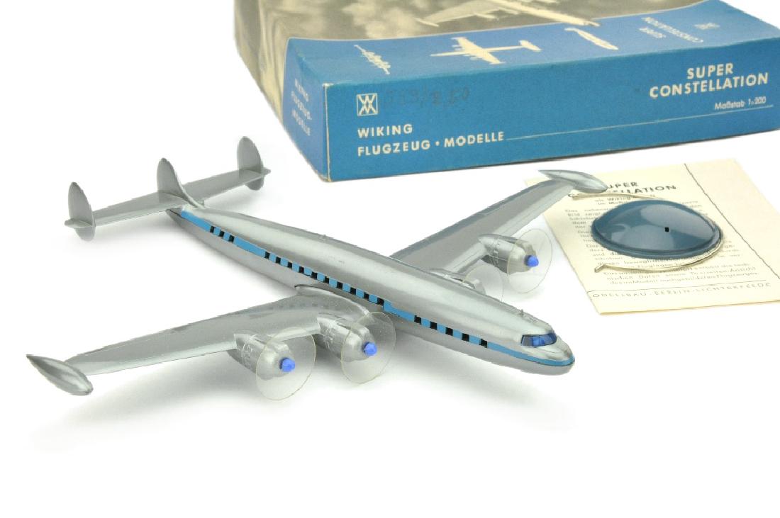 Flugzeug Super Constellation (im Ork) (1 of 1)
