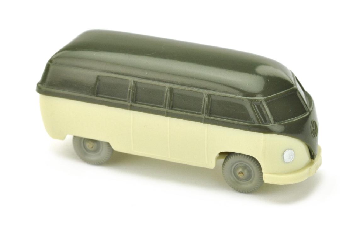 VW T1 Bus (Typ 3), olivgruen/hellgruenbeige (1 of 1)