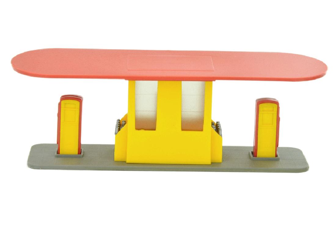 Grosse Tankstelle (neu), gelb/rot ("Shell") (1 of 1)