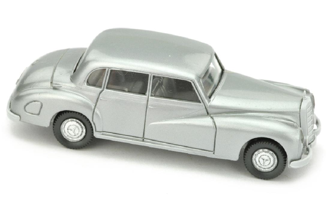 Mercedes 300 Veteran, silbern (1 of 3)