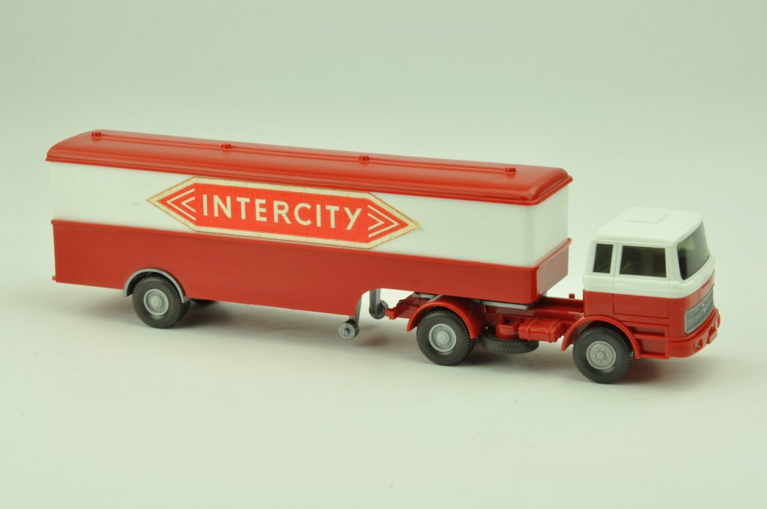 Koffer-Sattelzug MB 1620 Intercity