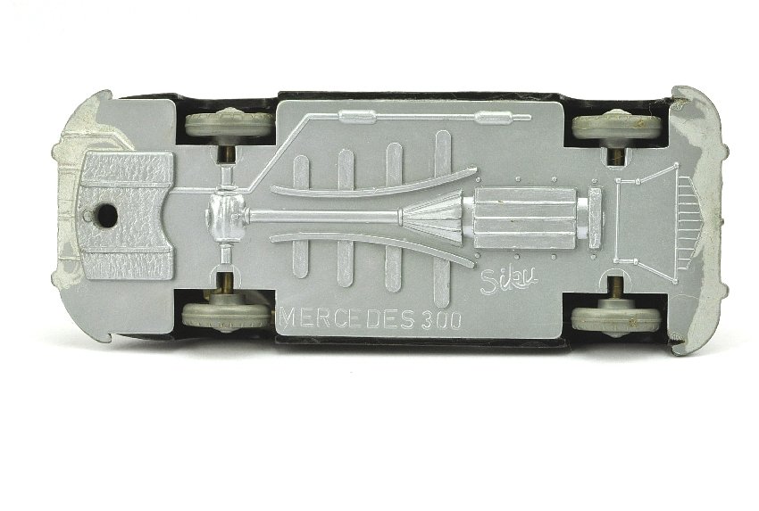 V 1- Mercedes 300, schwarz - 2