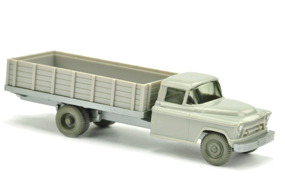 Chevrolet geschlossener Aufbau, silbergrau: 624/1C, sehr gut (Wiking Verglaster LKW)