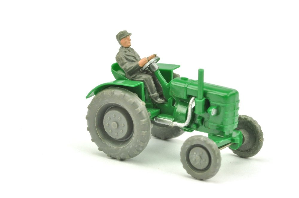 Fahr-Schlepper, gruen: 490/3B, neuwertig (Wiking Verglaster PKW)