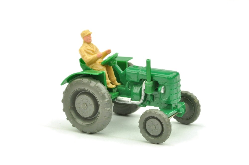 Fahr-Schlepper, gruen: 490/2C, neuwertig (Wiking Verglaster PKW)