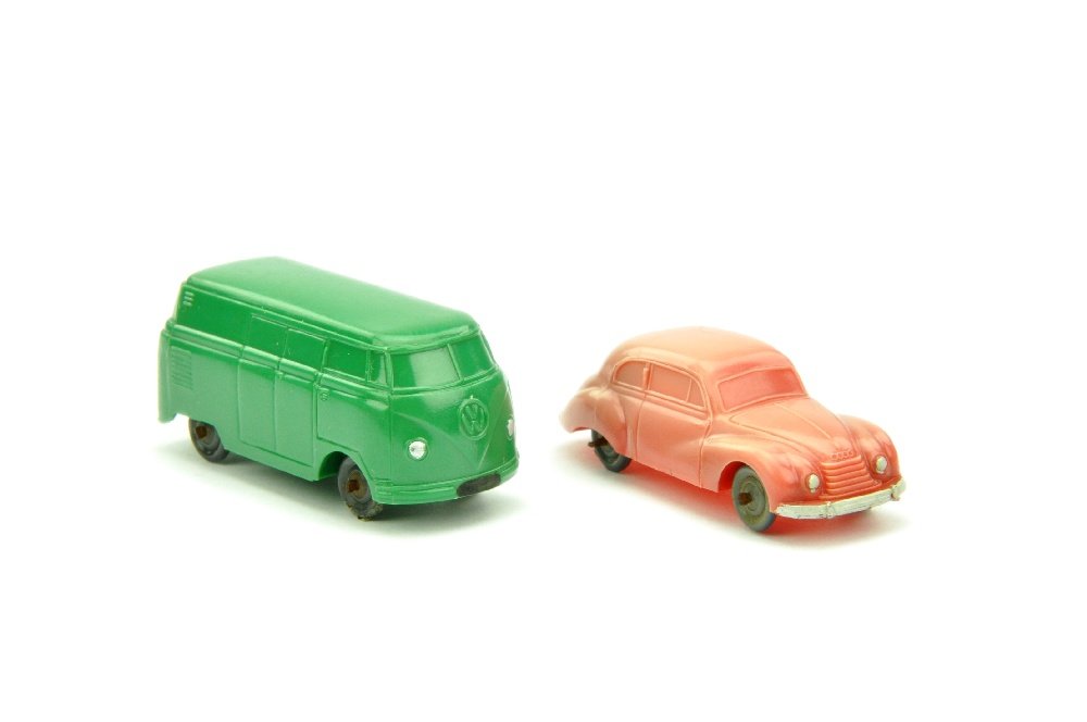 Maerklin Konvolut 2 Drahtachser (2.Wahl): DKW rot (ohne Innenpraegung, massiver Lichtschaden) und VW Kasten gruen (ohne Innenpraegung, nur Klebstoff an Raedern), sonst beide sehr gut