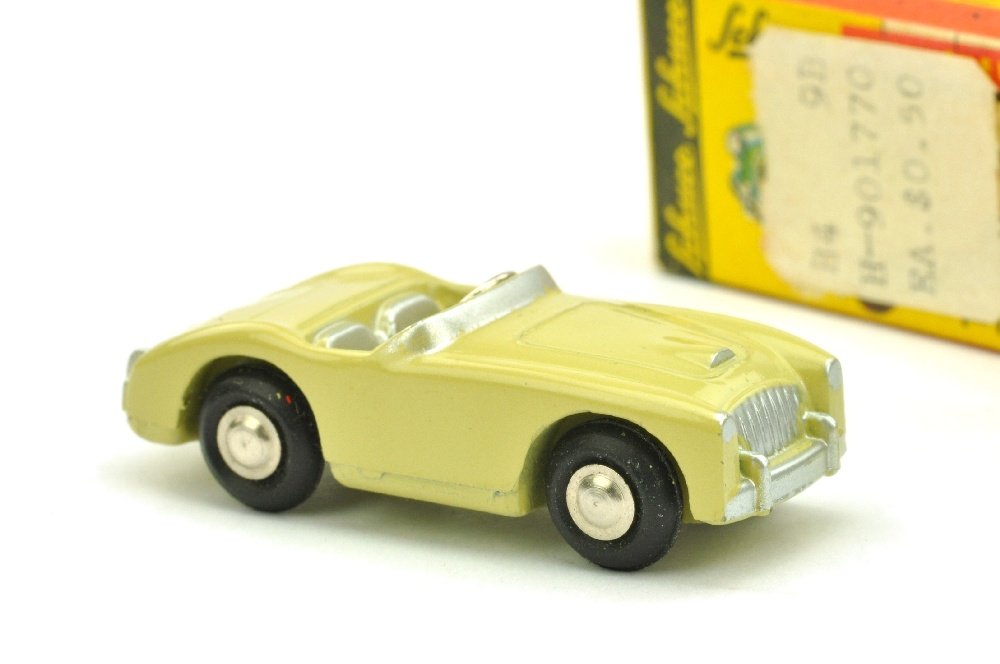 Schuco Piccolo - (709) Austin Healey (im Ork): gruenbeige lackiert, unbespielt und neuwertig im sehr guten Ork (eine Hauptseite mit USA-Etikette 50ct, mit Sammelblatt, Kennung 8-1258/750)