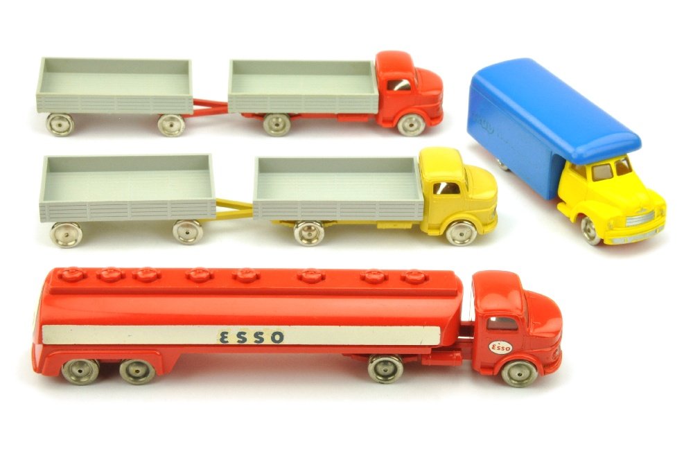 LEGO - Konvolut 4+2 LKW: Esso-Tankwagen MB 1413, Moebelwagen Bedford und zwei MB 1413 Pritschen-LKW mit passenden Anhaenger, gut bis neuwertig