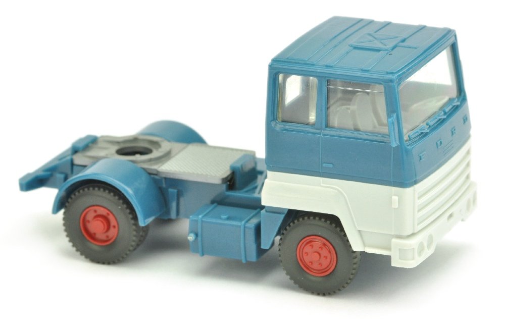 Zugmaschine Ford Transconti, azurblau/altweiss: Vorserie um 1978, entspricht erstem Serienmodell in Sonderfarbe (eventuell Verwendung fuer Werbemodell Hungarocamion, siehe 60.Auktion), sehr gut bis neuwertig (Wiking Vorserie)