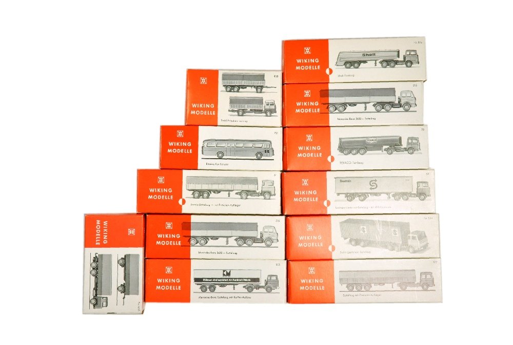 Konvolut 12 LKW der 70er Jahre (im Ork) (1 of 1)