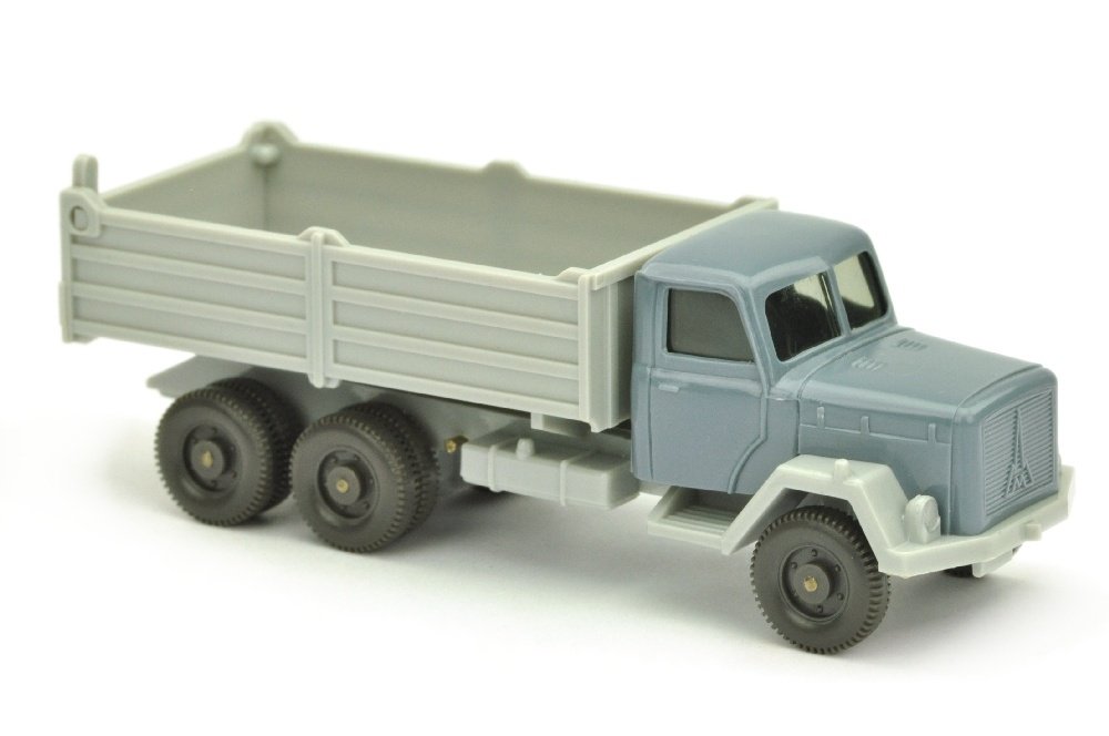 Magirus Saturn Hochbordkipper, graublau: 1109/1F, minimale Bastelspuren am Kippscharnier (nur bei genauem Hinsehen zu erkennen, ohne Beeintraechtigung der Funktion), sonst sehr gut bis neuwertig (Wiking 2.Wahl)