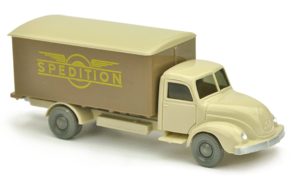 Koffer-LKW Magirus Spedition (1 of 3)