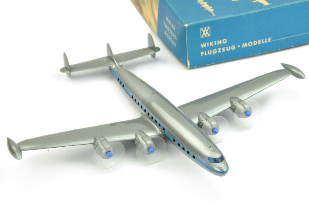 Flugzeug Super Constellation (im Ork) (1 of 1)