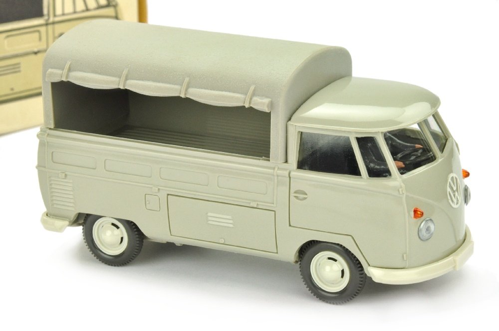 VW Pritsche (Typ 2), kieselgrau (im Ork) (1 of 3)