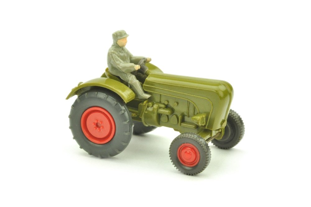 Porsche Schlepper, h'-gelbolivgruen (1 of 1)