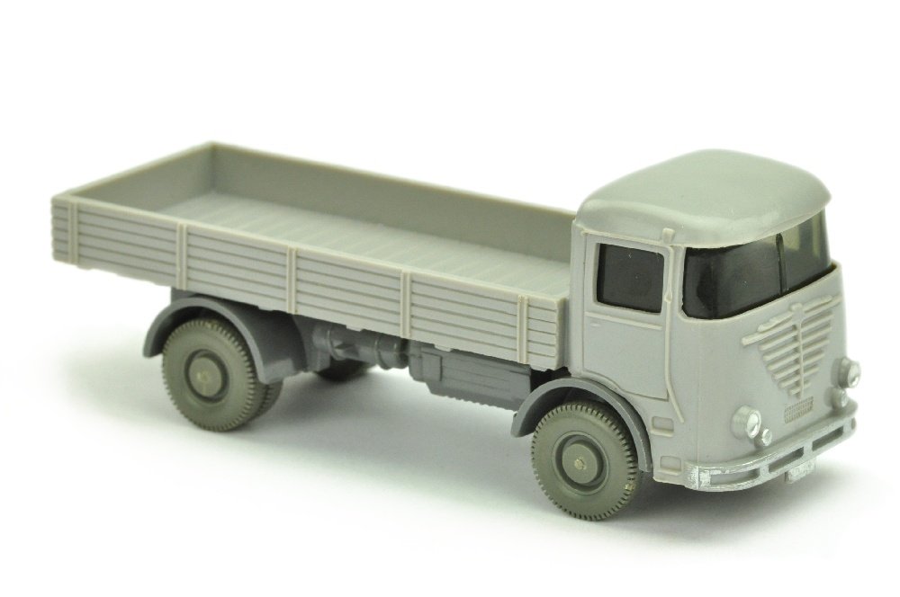 Buessing LU 7, d'-silbergrau/basaltgrau (1 of 1)