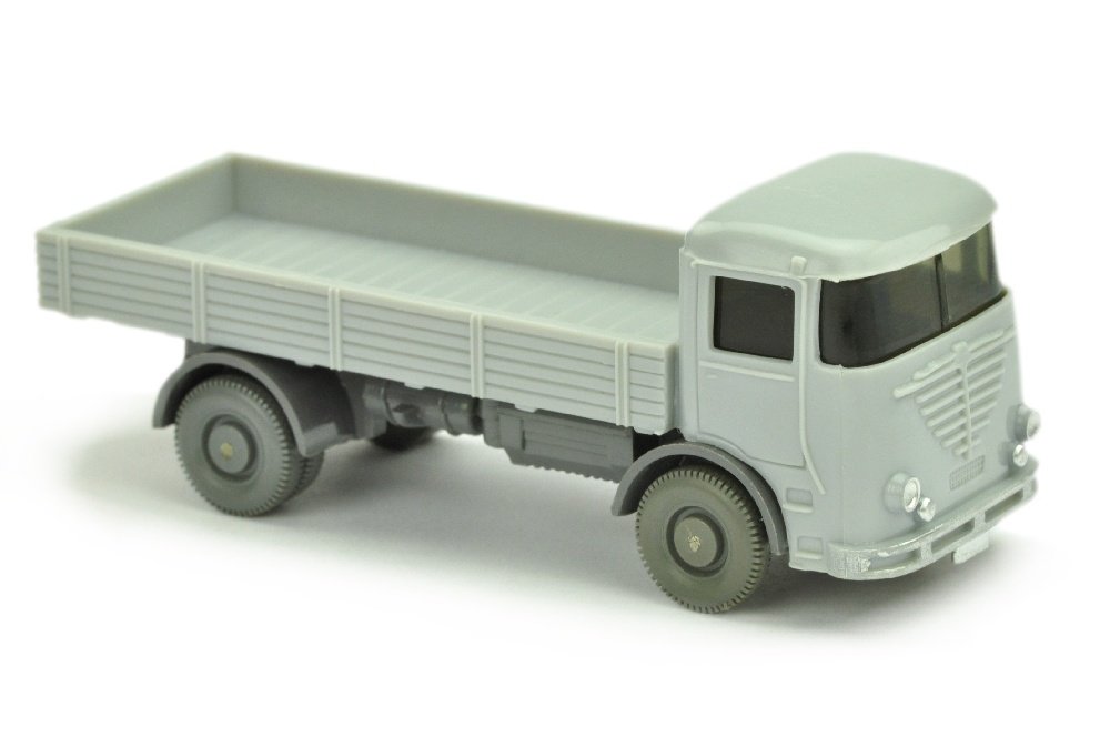 Buessing LU 7, silbergrau/basaltgrau (1 of 1)