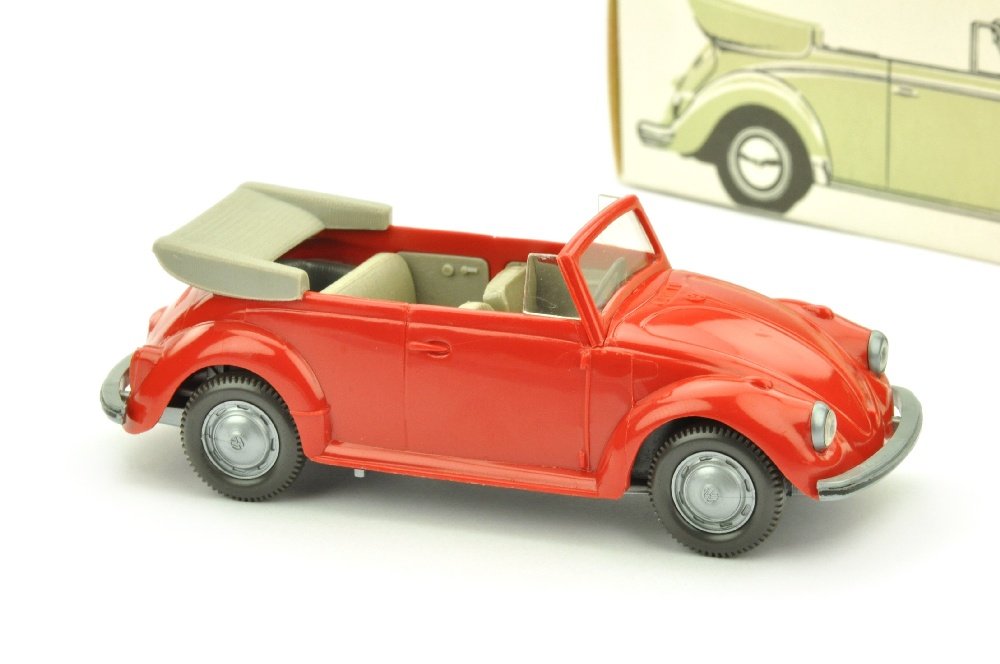 VW Kaefer Cabrio (Typ 3), rot (im Ork) (1 of 2)