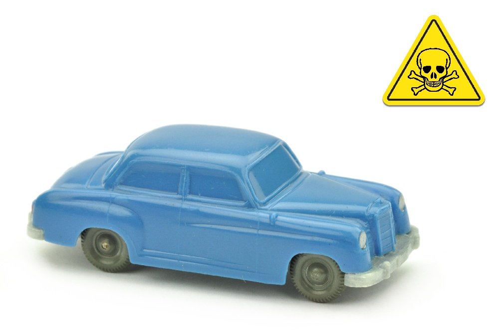 VW Kaefer (Typ 4), dunkelbabyblau (1 of 3)