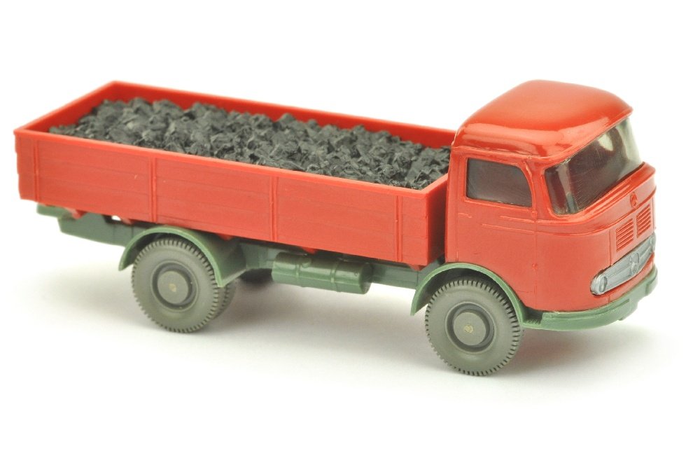 Mercedes LP 321, rot/d'resedagruen (mit Kohlen) (1 of 1)