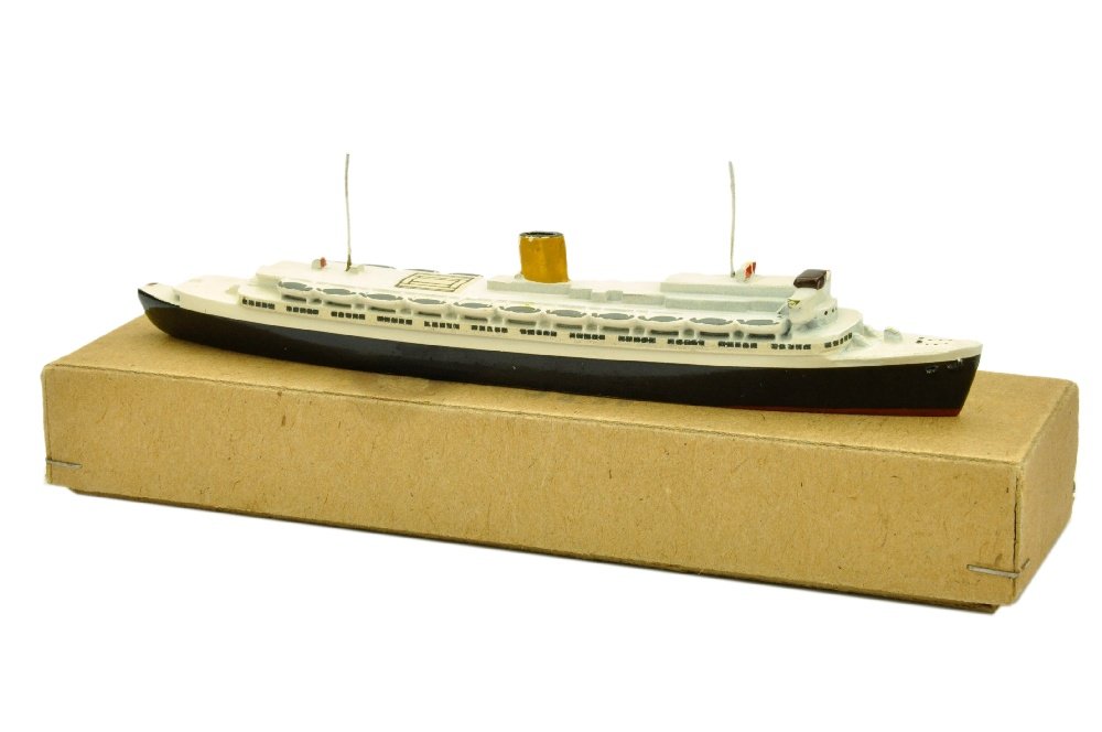 Passagierschiff Wilhelm Gustloff (im Ork) (1 of 2)