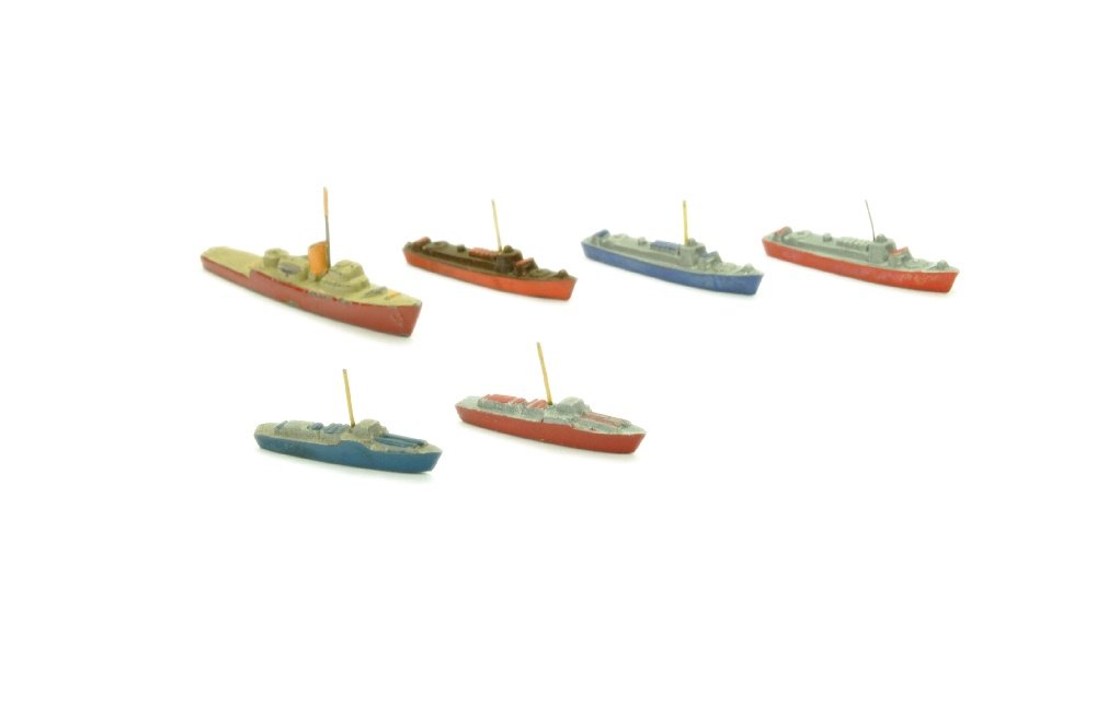 Konvolut 6 kleine Einsatzschiffe (1 of 1)