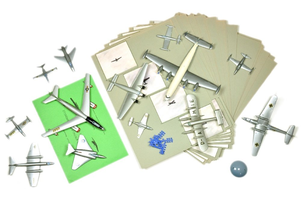 Konvolut 13 Flugzeug-Silberlinge plus Zubehoer (1 of 1)