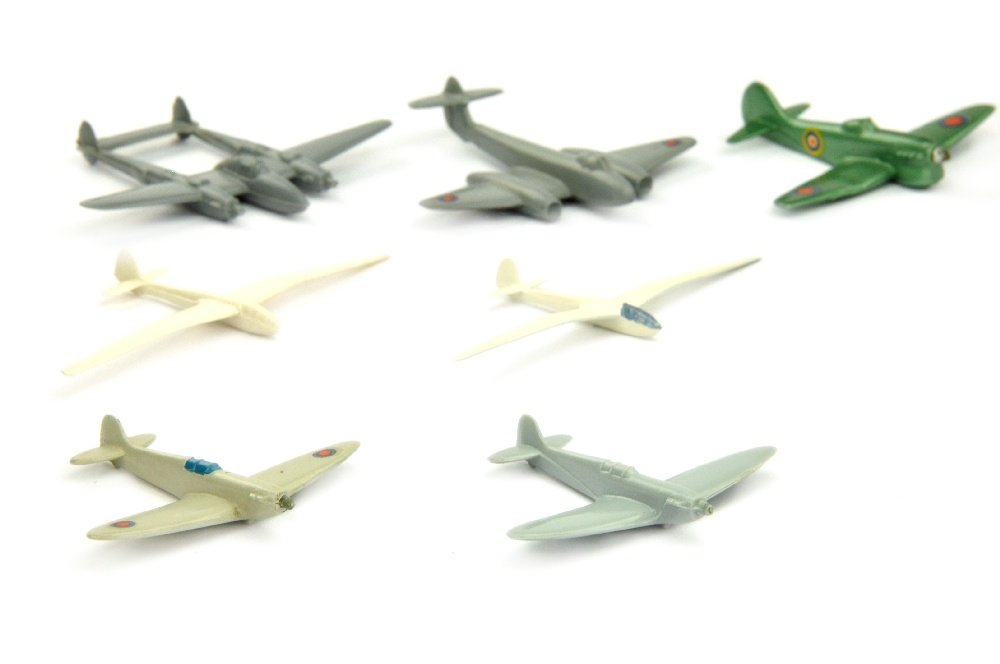 Konvolut 7 Flugzeuge (Sonderfarben) (1 of 1)