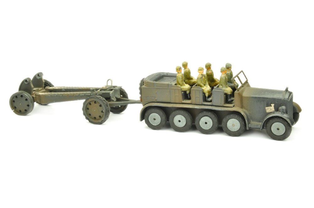 Maerklin - (8021/16) Halbkettenwagen mit Haubitze (1 of 3)