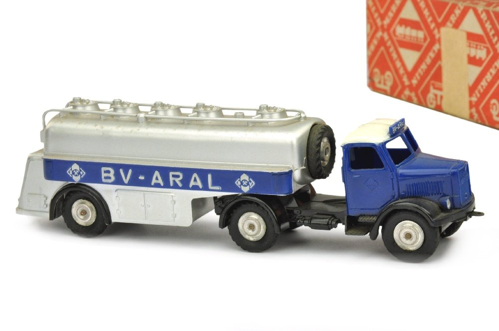 Maerklin - (5521/27) Aral-Tankwagen (im Ork) (1 of 2)