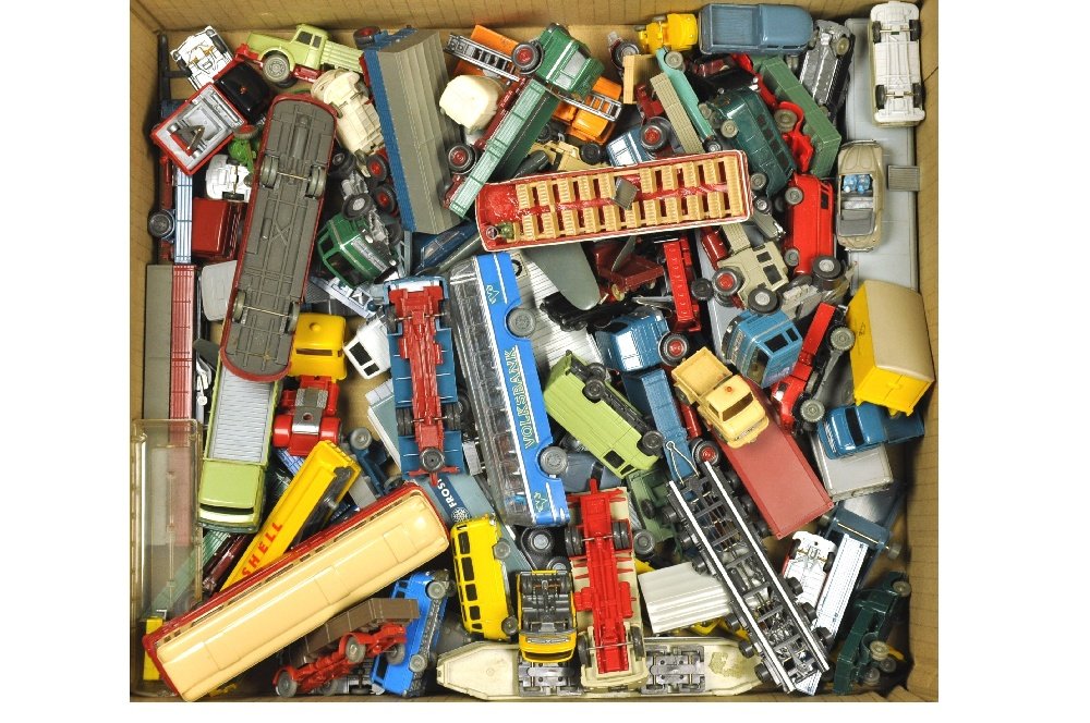 Konvolut ca. 73 Modelle der 60er/70er Jahre (1 of 1)