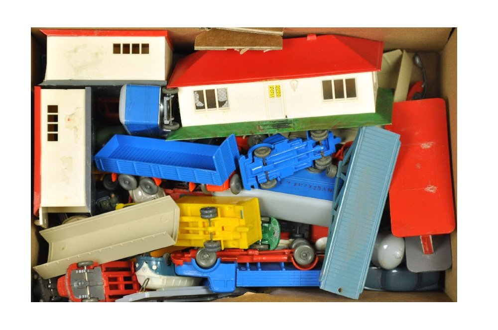 Kleine Bastelkiste der 50er Jahre (1 of 1)