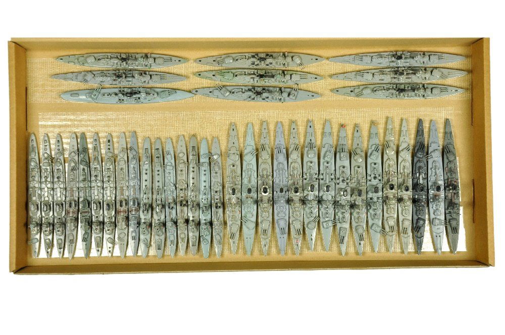 Konvolut 40 deutsche Kriegsschiffe (1 of 1)