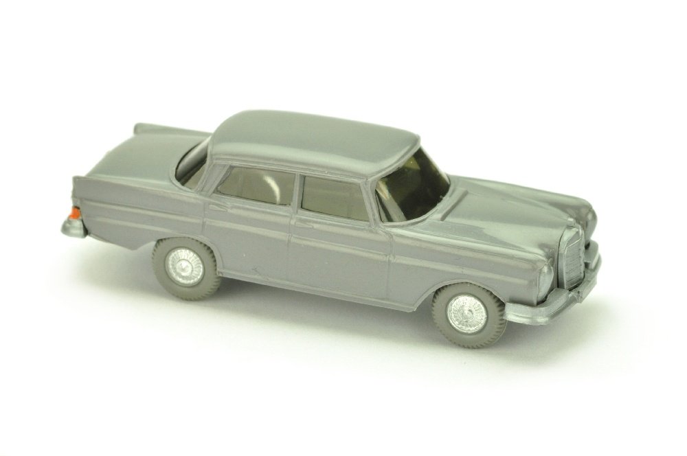 Mercedes 220 Heckflosse, staubgrau (1 of 1)