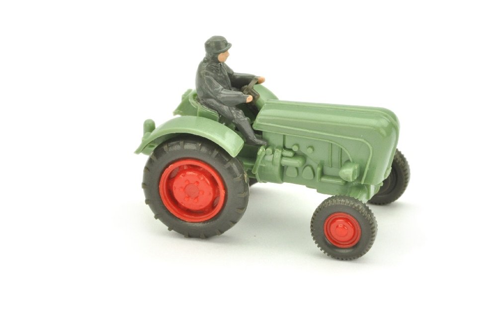 Porsche Schlepper, resedagruen (1 of 1)