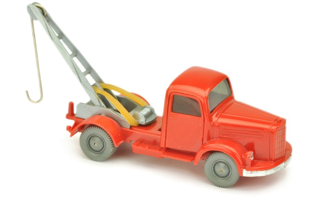 Abschleppwagen MB 3500, rot (1 of 1)