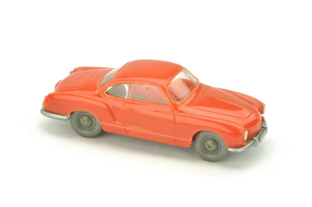 VW Karmann Ghia, rose (1 of 3)