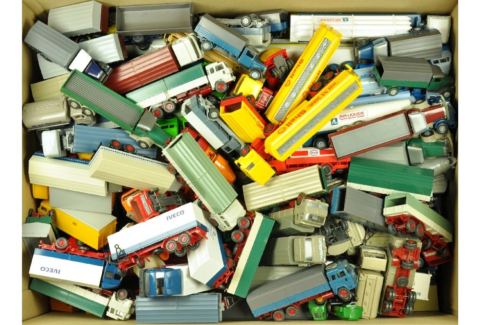 Konvolut 213 LKW der 70er Jahre bis heute (1 of 1)