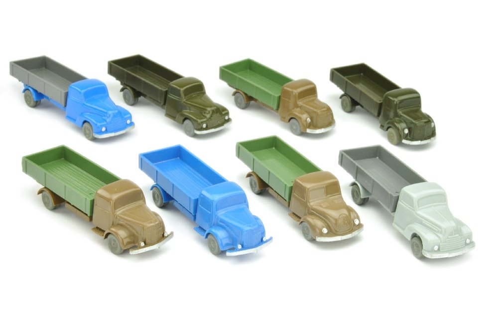 Konvolut 8 unverglaste Pritschen-LKW (1 of 1)