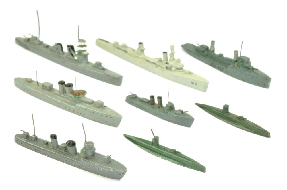 PILOT - Konvolut 8 Kriegsschiffe (1 of 1)
