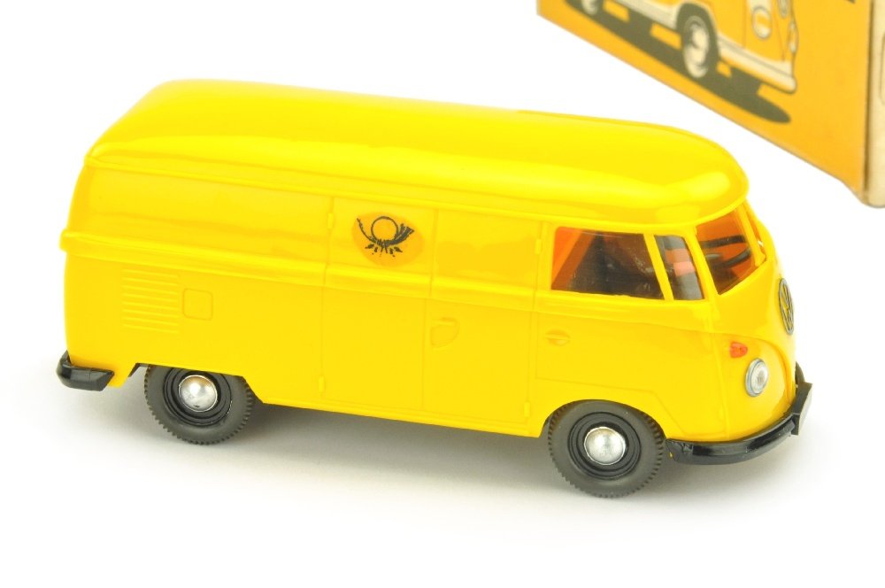 VW Postwagen (Typ 2, im Ork) (1 of 3)