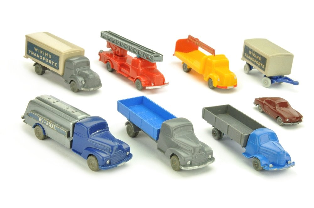 Konvolut 8 unverglaste Modelle (1 of 1)