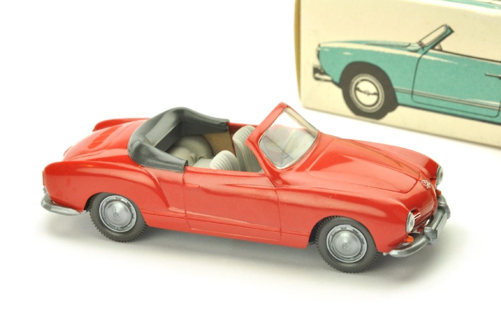 VW Karmann Ghia Cabrio, rot (im Ork) (1 of 1)