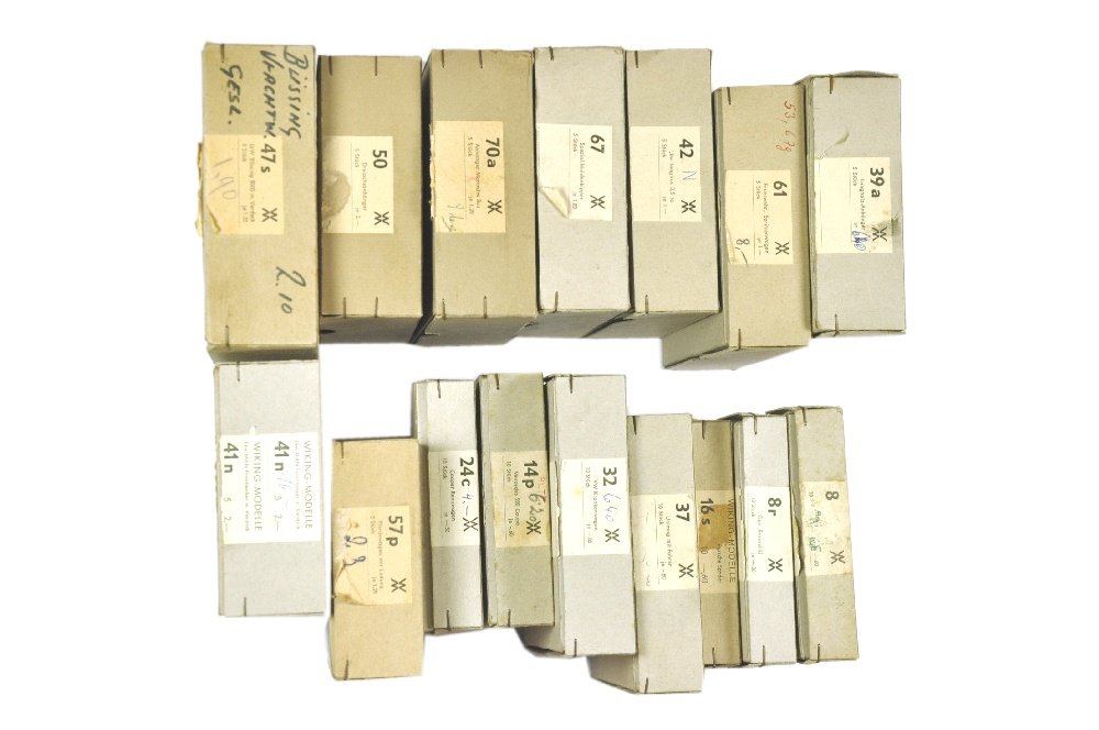 Konvolut 16 leere Haendlerkartons der 60er Jahre (1 of 1)