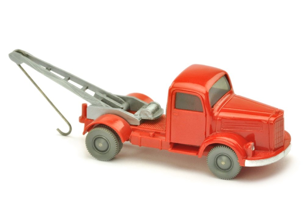 Abschleppwagen MB 3500, rot (1 of 1)