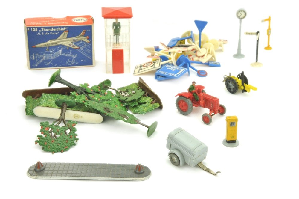 Konvolut 3 Fahrzeuge und 39 Zubehoerteile (1 of 1)