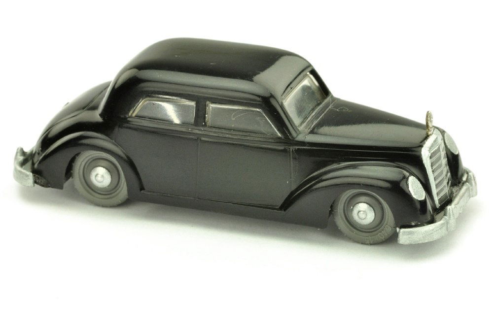 V 3- Mercedes 220, schwarz (1 of 2)