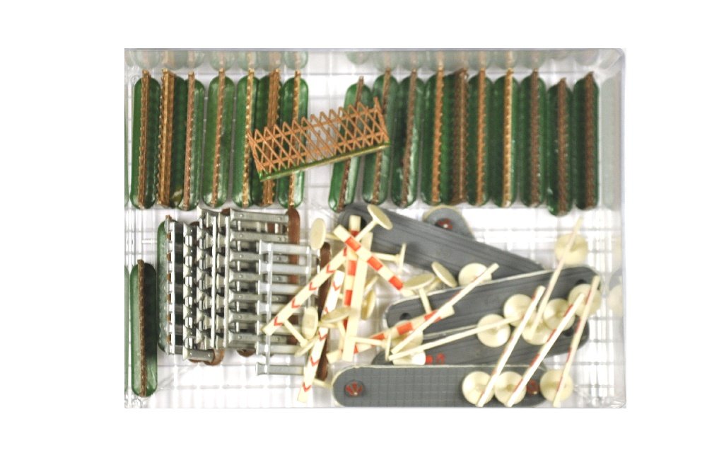 Konvolut 44 Strassenelemente (1 of 1)